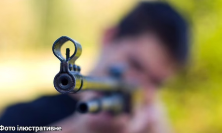 9 річний хлопчик вистрілив у 15 річного з гвинтівки на Дніпропетровщині – ЗМІ 2