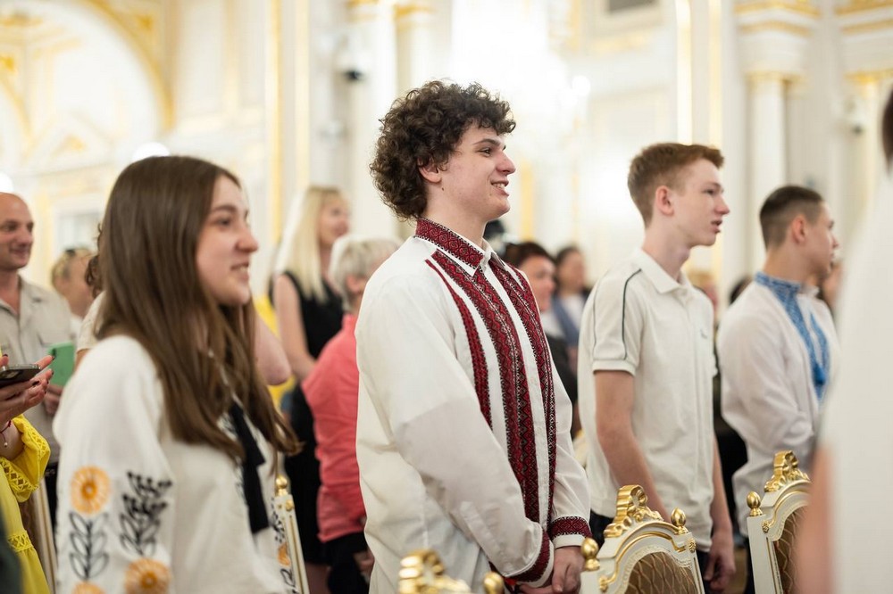  Двоє юних патріотів з Дніпропетровщини отримали президентську відзнаку 2