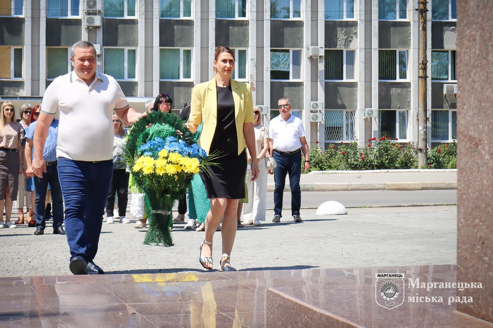 Марганець відзначив День Конституції України (фото) 3