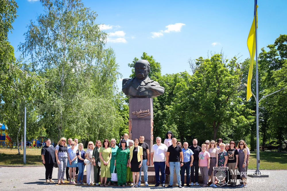 Марганець відзначив День Конституції України (фото) 4