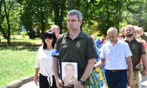Нікополь сьогодні провів в останню путь Захисника (фото) 9