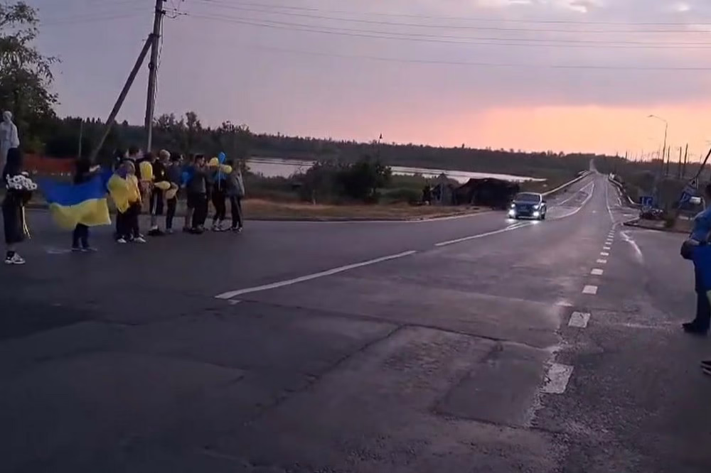 Нікопольщина зустріла звільненого з полону Захисника (відео)
