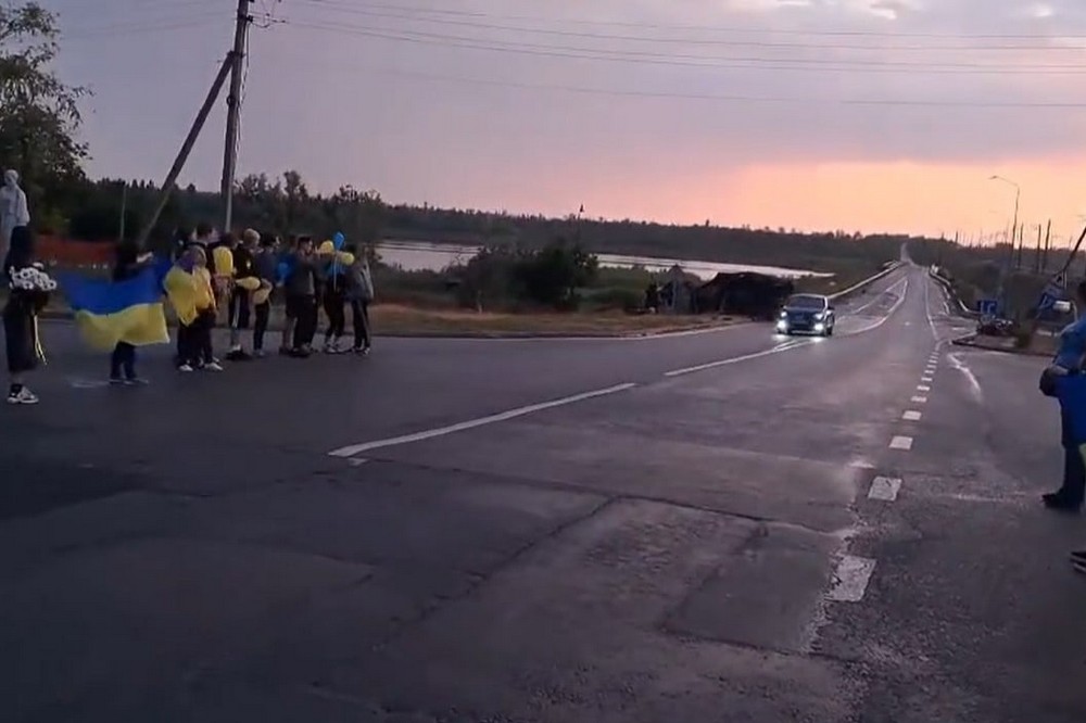 Нікопольщина зустріла звільненого з полону Захисника (відео)