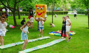Покров у перший день літа перетворився на Планету дитинства (фото)