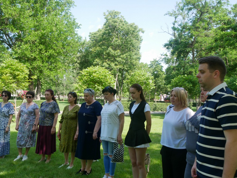 Болить… На Дніпропетровщині сьогодні вшановують пам’ять вбитих росією дітей (фото, відео)