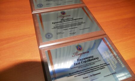 Троє захисників отримали Подяки від міського голови Покрова Олександра Шаповала (фото)