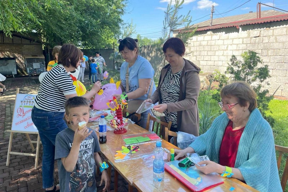 У Томаківці 12