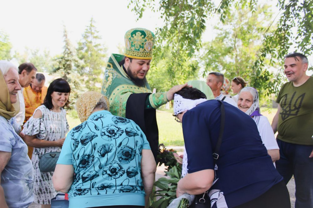 У день святої Пʼятидесятниці на Нікопольщині ще одна громада приєдналася до ПЦУ (фото) 2