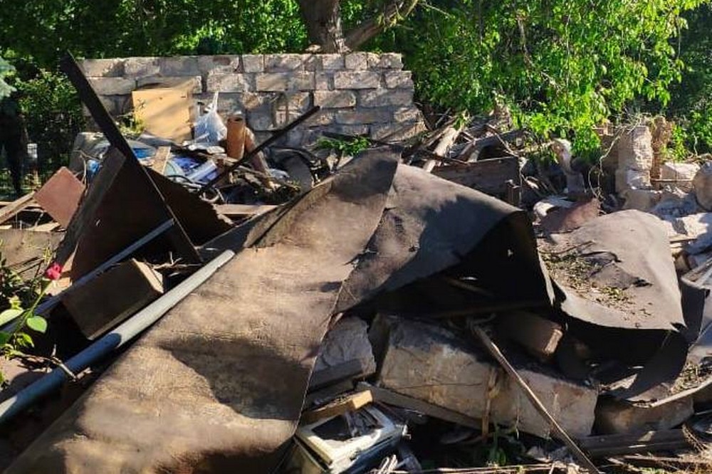 Важкий день на Нікопольщині шестеро поранених, пошкоджений магазин і знищений гараж 6
