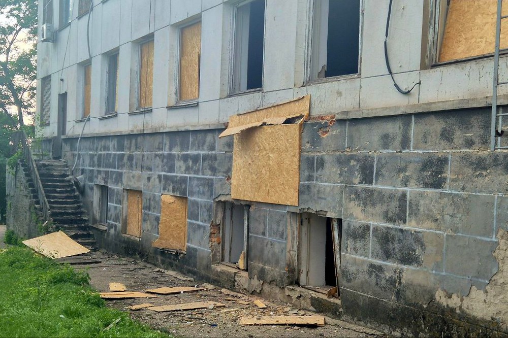 Ворог дроном атакував адмінбудівлю у Марганці Геннадій Боровик 3
