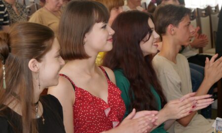 Випускники мистецьких шкіл Покрова отримали атестати (фото)