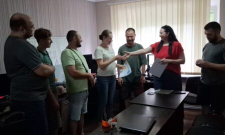 Випускники ще одного курсу Центру освіти дорослих Нікополя отримали сертифікати (фото)