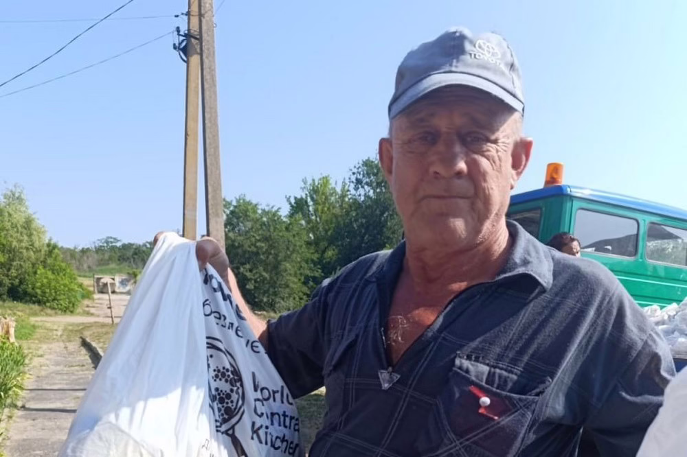 Жителі Марганецької громади отримали 457 продуктових наборів 6