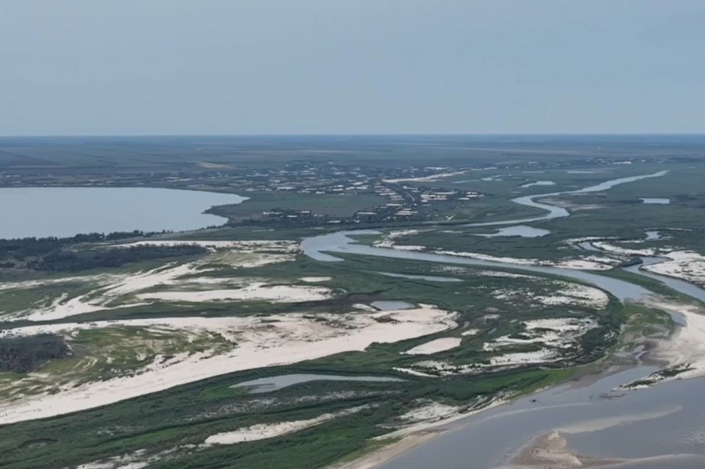 Як виглядає колишнє Каховське водосховище у червні 2025 року (відео)