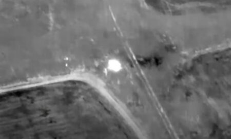 ВІДЕО: Бердянські прикордонники знищили приховані гаубиці разом з живою силою ворога на Запорізькому напрямку 41 ВІДЕО: Бердянські прикордонники знищили приховані гаубиці разом з живою силою на Запорізькому напрямку