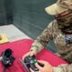 Навчають операторів FPV-дронів залітати у вікна авто і будинків: військові злочинці на лівому березі Дніпра показали свою лабораторію смерті (відео)