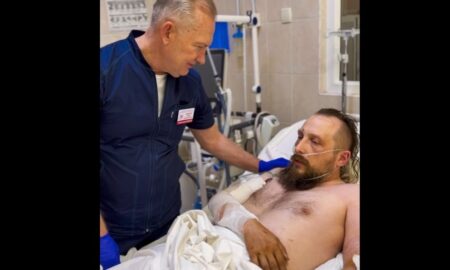 Тричі був на межі: у Дніпрі рятують норвежця по крові, який з 2014 року захищав Україну (відео)