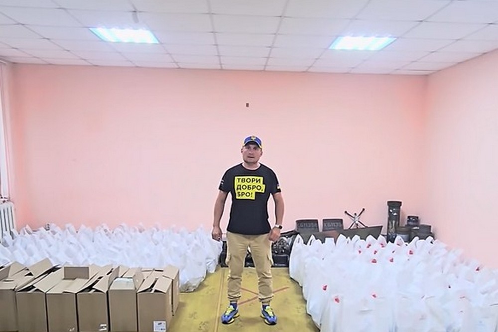 Гуманітарна допомога у Нікополі: можна отримати продукти і засоби гігієни – кому і куди звертатися (відео)