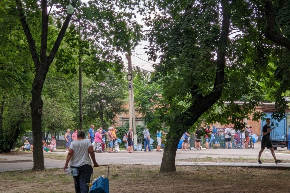 Особливо важко було літнім людям і мешканцям багатоповерхівок: жителі Нікопольщини згадують перше літо після зникнення Каховського водосховища