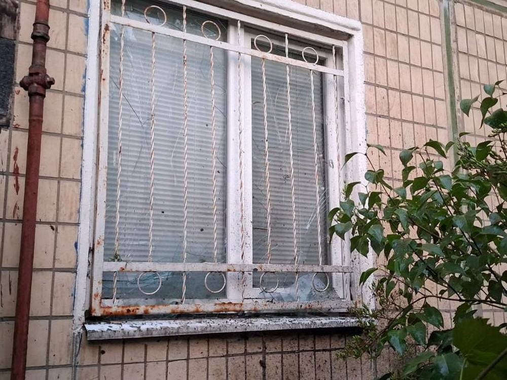 Фото наслідків обстрілів Нікополя