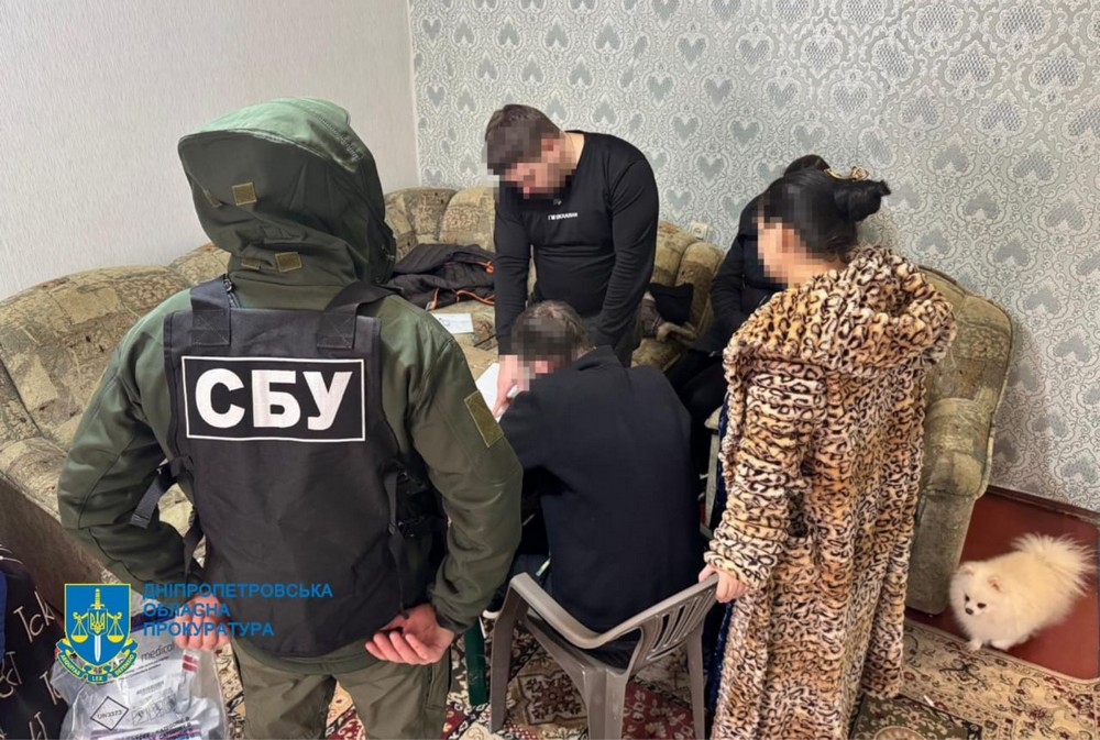Шахраї з Дніпропетровщини ошукали родичів полонених і зниклих безвісти на понад 3 млн: як працювала схема (фото)