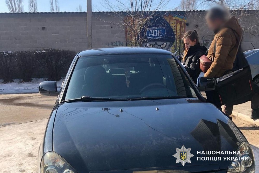 Шахраї з Дніпропетровщини ошукали родичів полонених і зниклих безвісти на понад 3 млн: як працювала схема (фото)