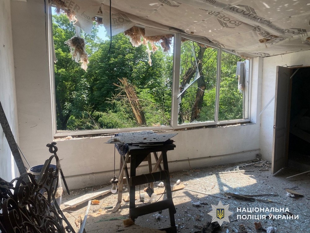 Фото наслідків обстрілів Дніпропетровщини