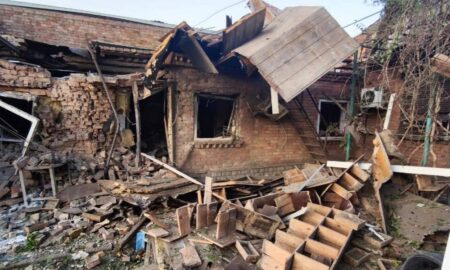 Ворог накрив Нікополь і район «Градом»: потрощено будинки і підприємство, у Межівській громаді загиблий, у Павлограді зросла кількість постраждалих