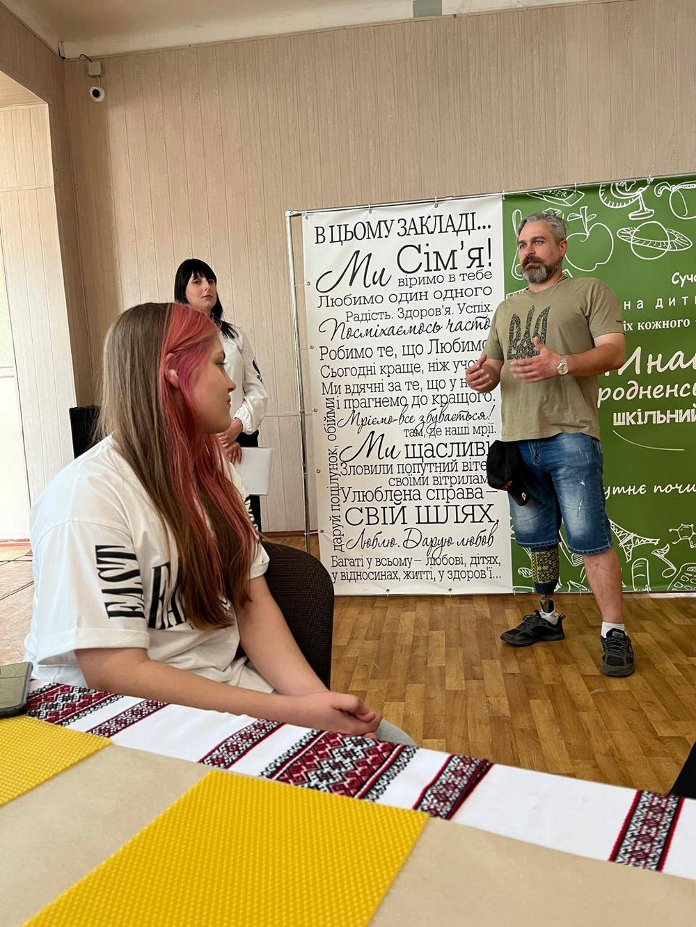 Лише раз не взяв його з собою, і підірвався на міні: на Дніпропетровщині ветеран розшукав дівчинку, яка написала йому листа