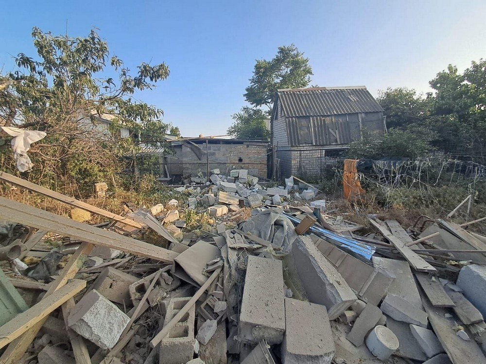 Фото наслідків обстрілів Нікополя