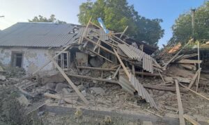 У Нікополі понівечено багатоповерхівку, знищено і побито приватні будинки, під ударом ворога був і район, а також Синельниківщина