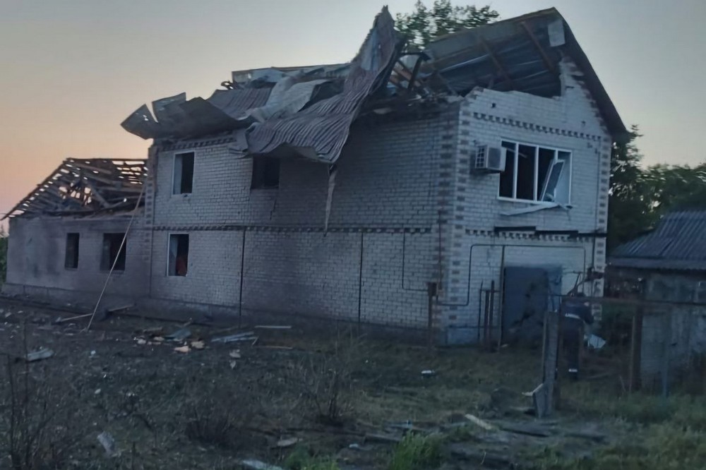 Ворог атакував Нікополь і район та завдав ракетних ударів по Павлоградському і Синельниківському районах (фото)