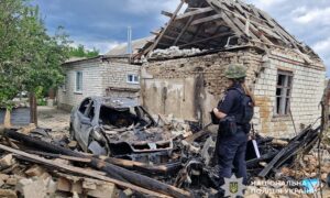 Фото наслідків смертельного обстрілу Нікополя і ударів по району показали у поліції