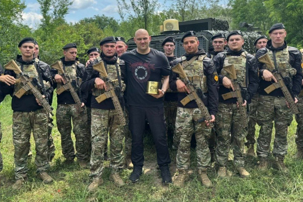 Бізнес Дніпропетровщини передав на фронт 