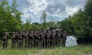 Бізнес Дніпропетровщини передав на фронт «сувеніри», від яких ворог палатиме (фото)