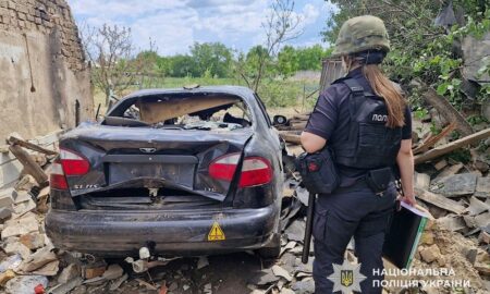 56 повідомлень про обстріли Нікопольщини за добу: поліція показала наслідки