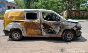 Потрощено будівлі і автівки: майже 40 заяв про обстріли Нікопольщини отримали у поліції за добу (фото)