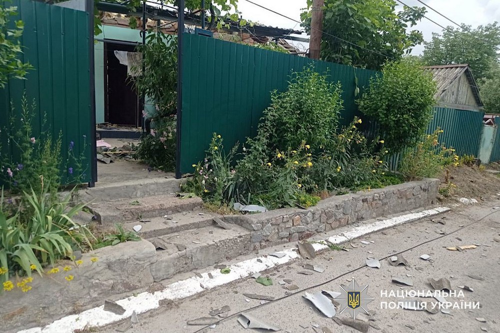 Фото наслідків обстрілів на Нікопольщині сьогодні