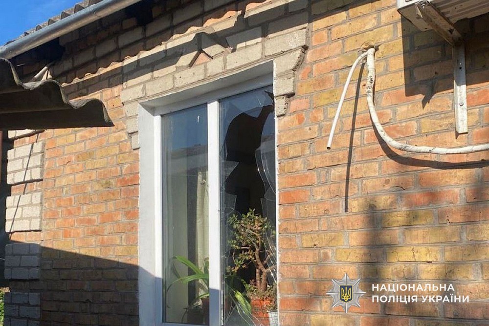 Фото наслідків обстрілів Нікополя і району