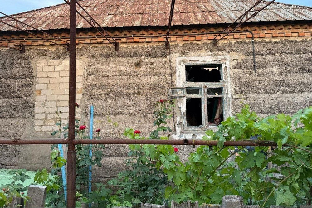 Фото наслідків обстрілів Нікополя