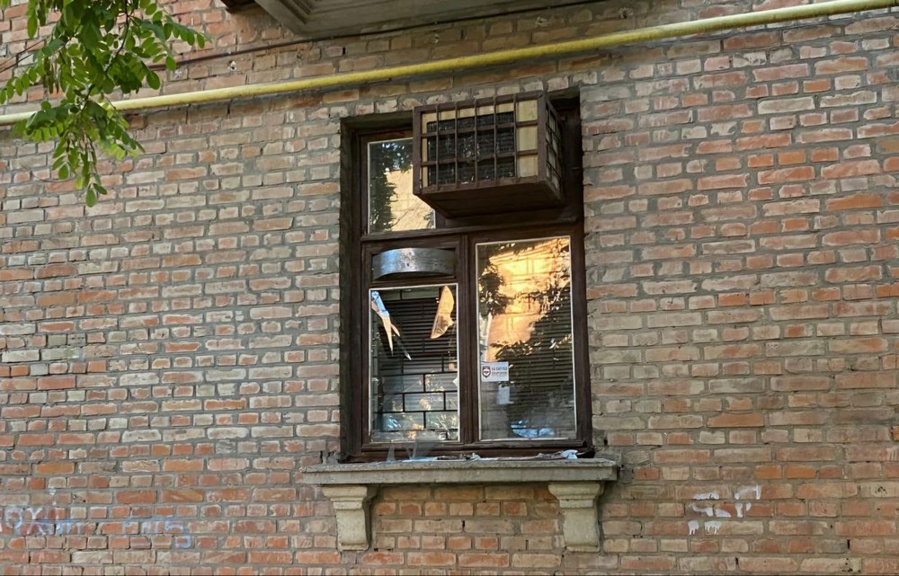 Фото наслідків обстрілів Нікополя