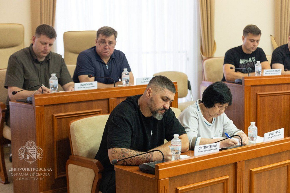 Евакуація, мобілізація, фортифікації, підготовка до нового навчального року: очільник ДніпроОВА провів нараду з главами районів