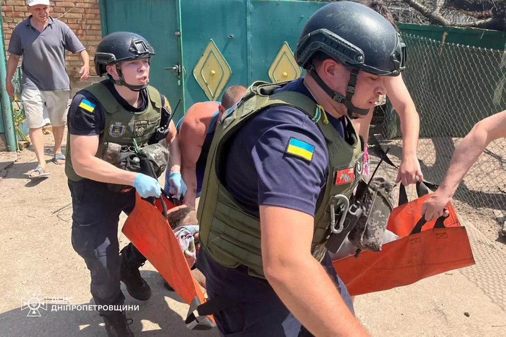 у Нікополі ворог поранив чоловіка 2