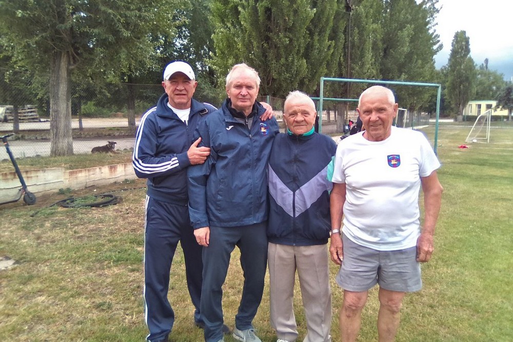 у Нікополі 4