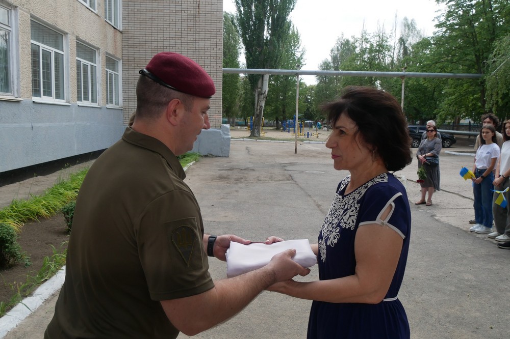 у Покрові відкрили меморіальну дошку на честь полеглого Героя 12
