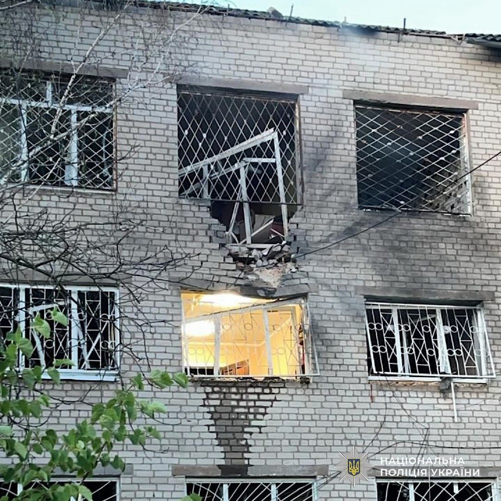 Фото наслідків ворожих атак на Нікопольщині