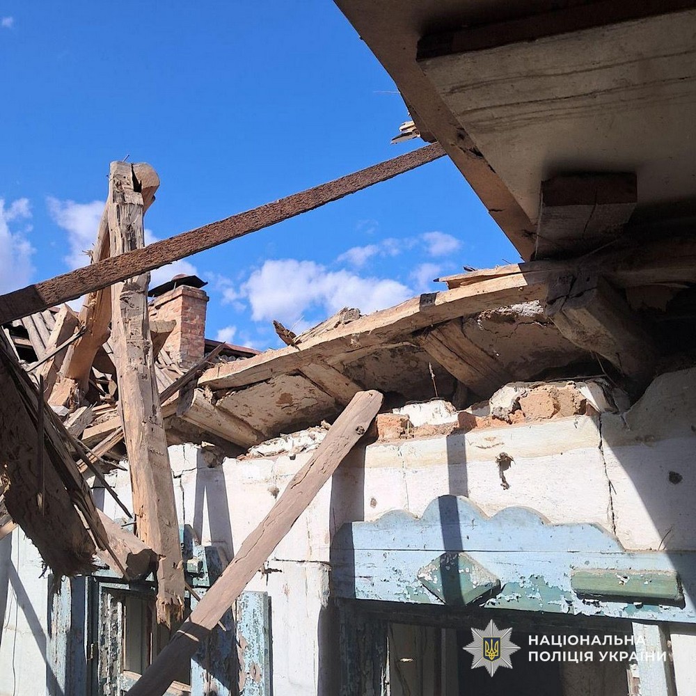 Фото наслідків ворожих атак на Нікопольщині
