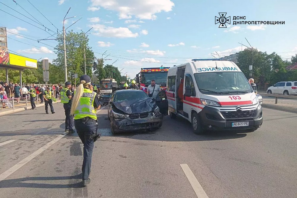 Зіткнулися 4 автомобілі: смертельна ДТП у Кривому Розі сталася 18 червня (фото)
