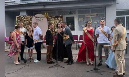 У Томаківській громаді вручили свідоцтва випускникам-2025!