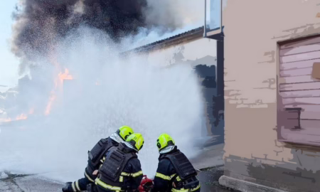 Серед постраждалих двоє рятувальників внаслідок удару по Кривому Рогу – ДСНС (фото)